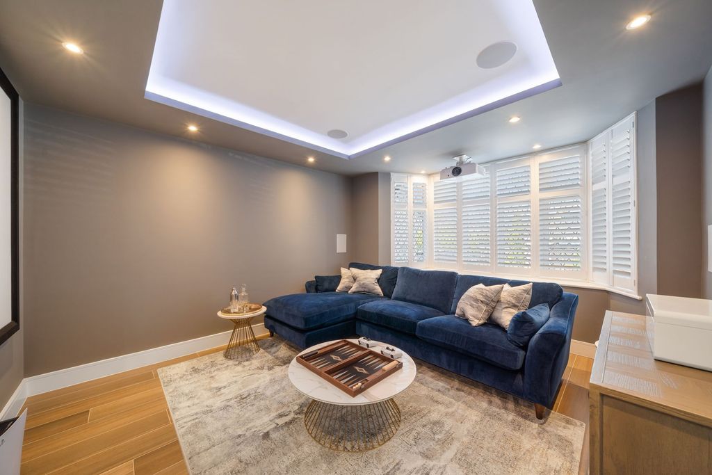 Property photo 3 of 22