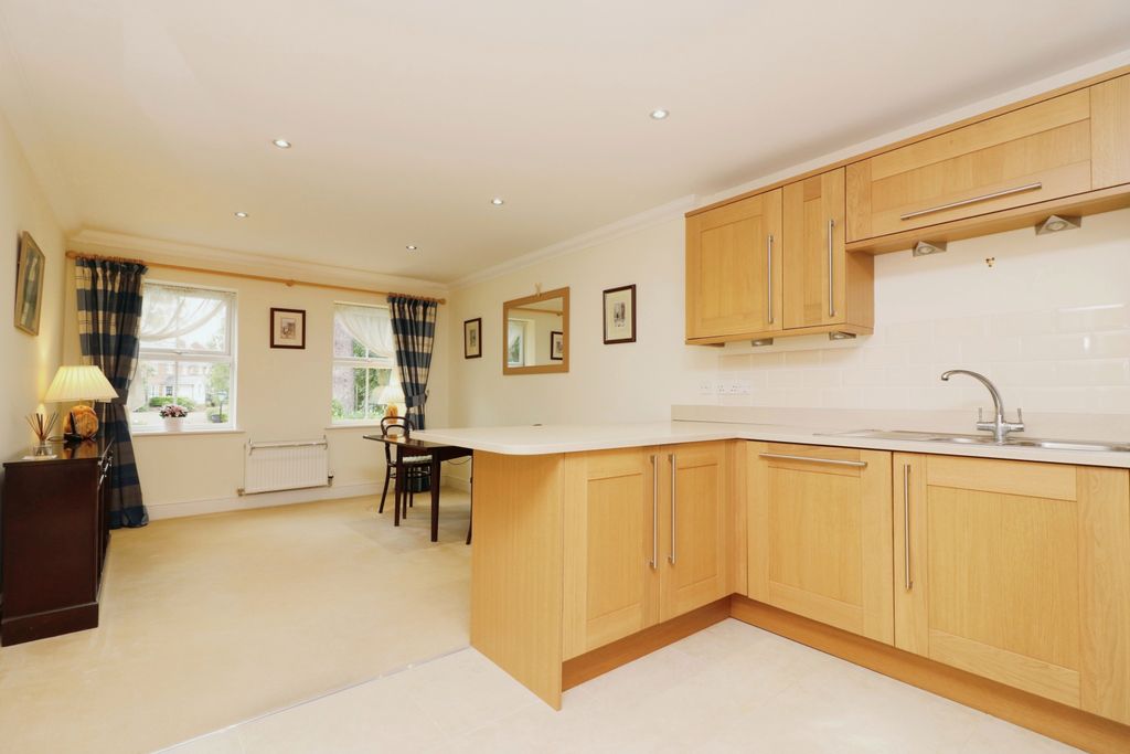 Property photo 3 of 25