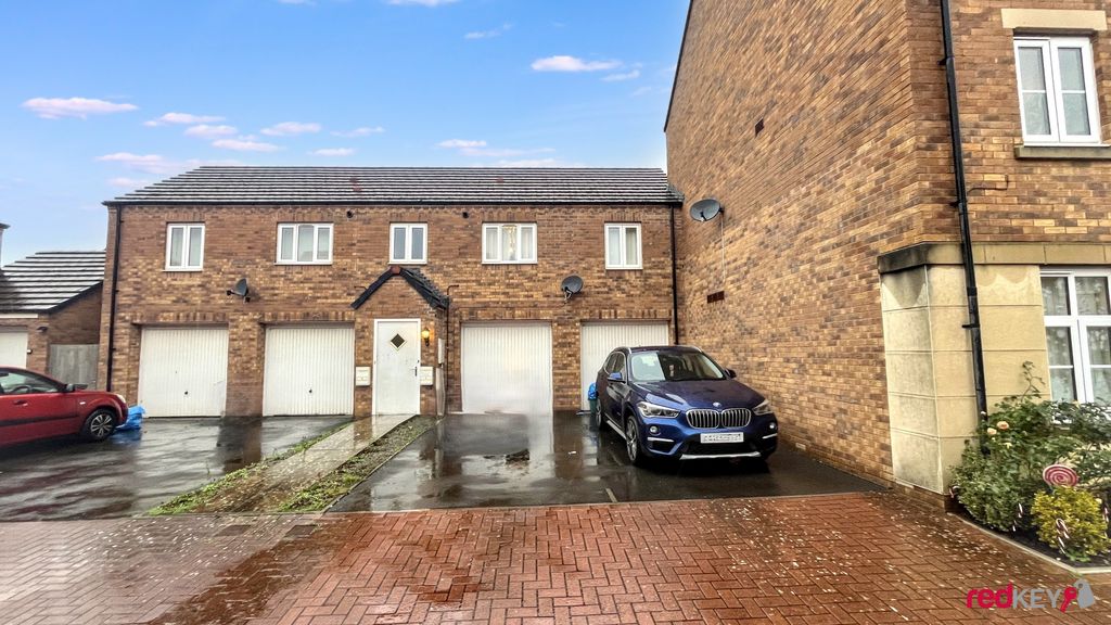 Property photo 1 of 5 External