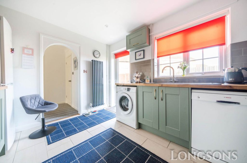 Property photo 3 of 16