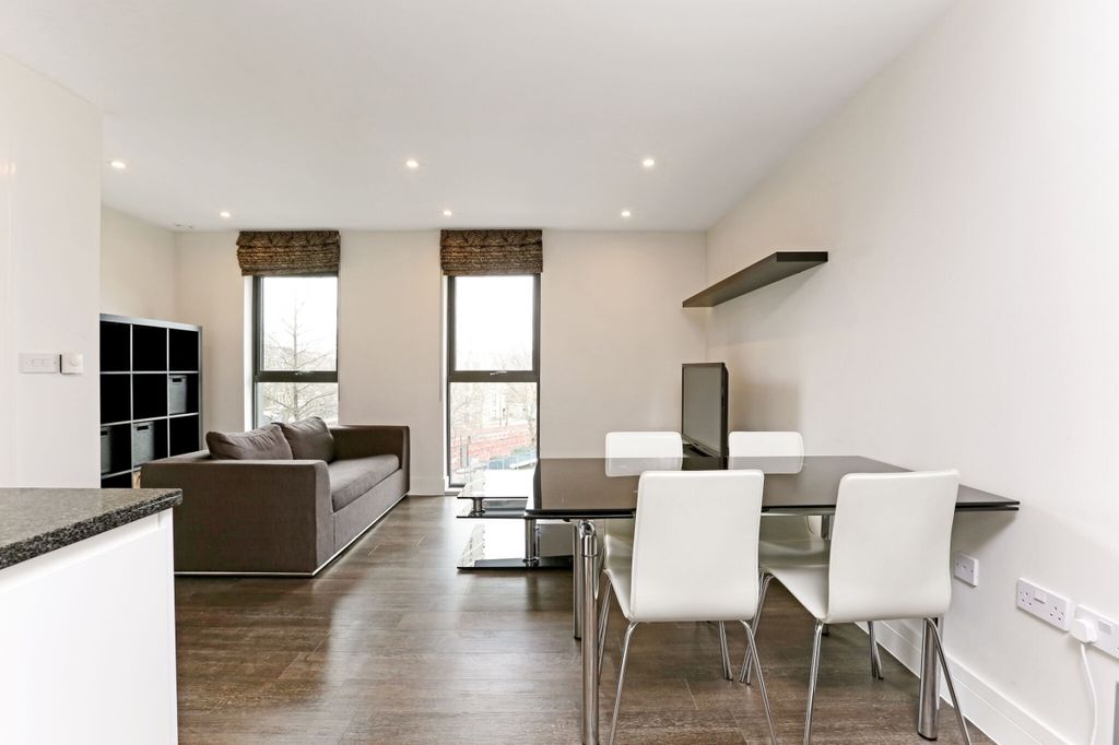 Property photo 1 of 14 Ph7_2021823-Copy_...