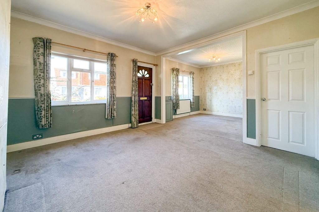Property photo 3 of 14 5083888