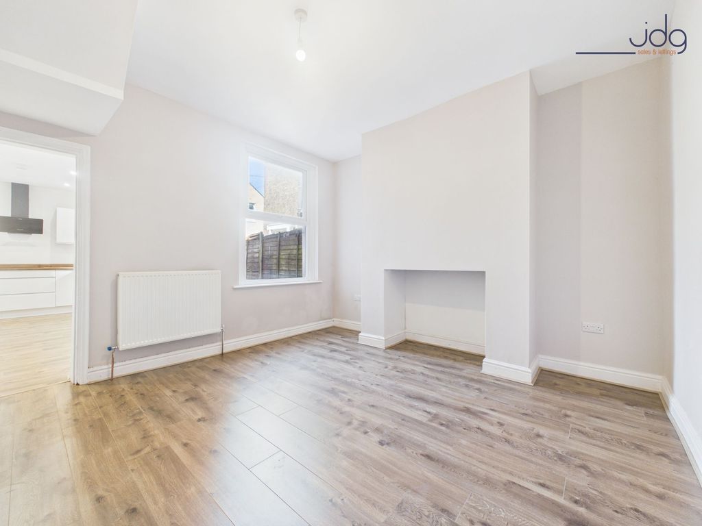 Property photo 3 of 11 Dining Room