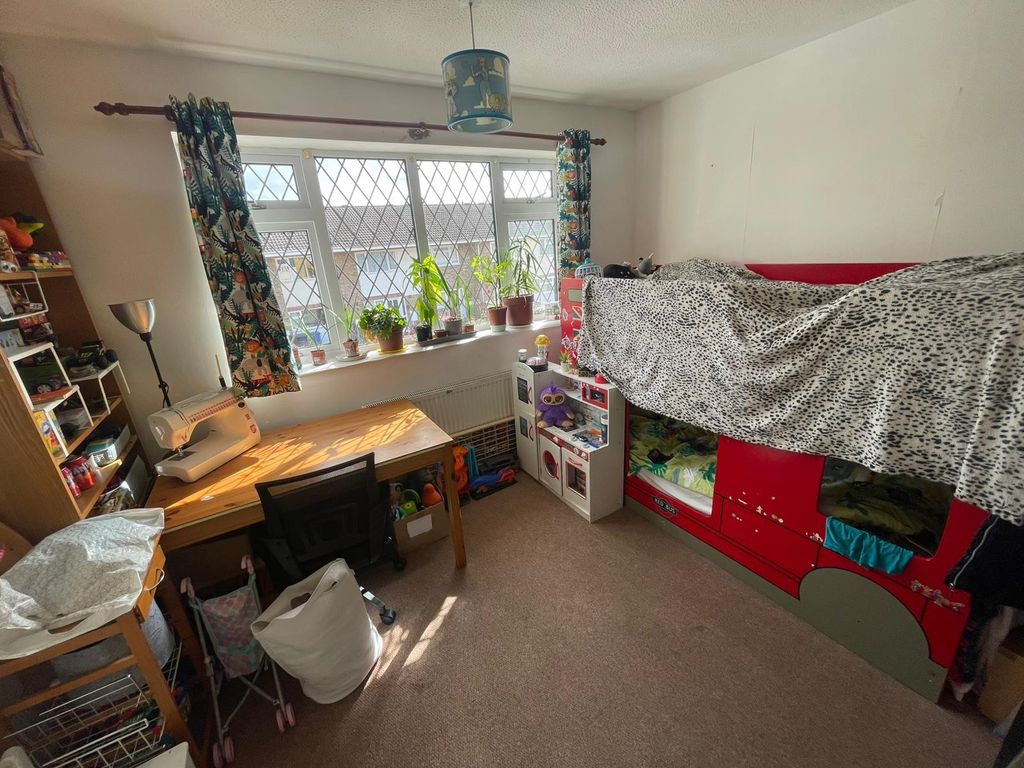 Property photo 3 of 6