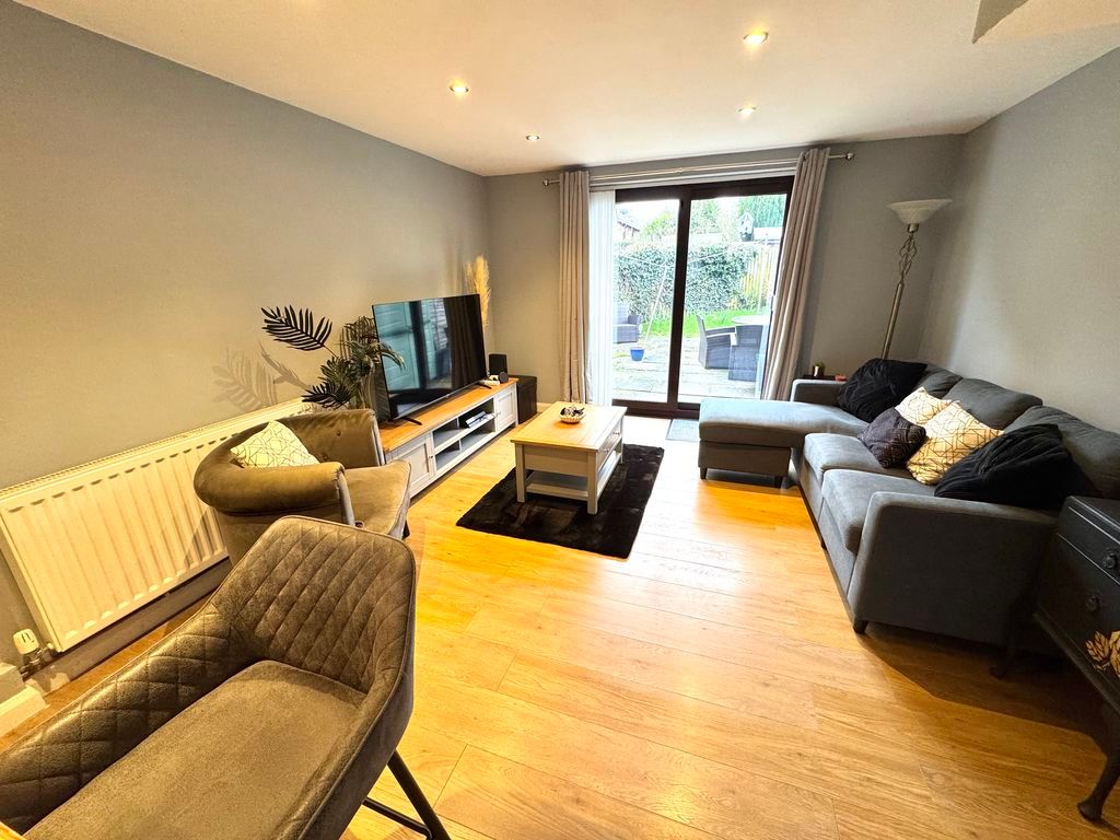 Property photo 2 of 9 Photo 10