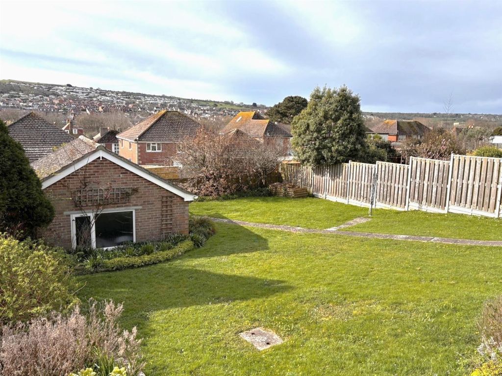 Property photo 2 of 24 4304 Garden From Terrace.Jpg
