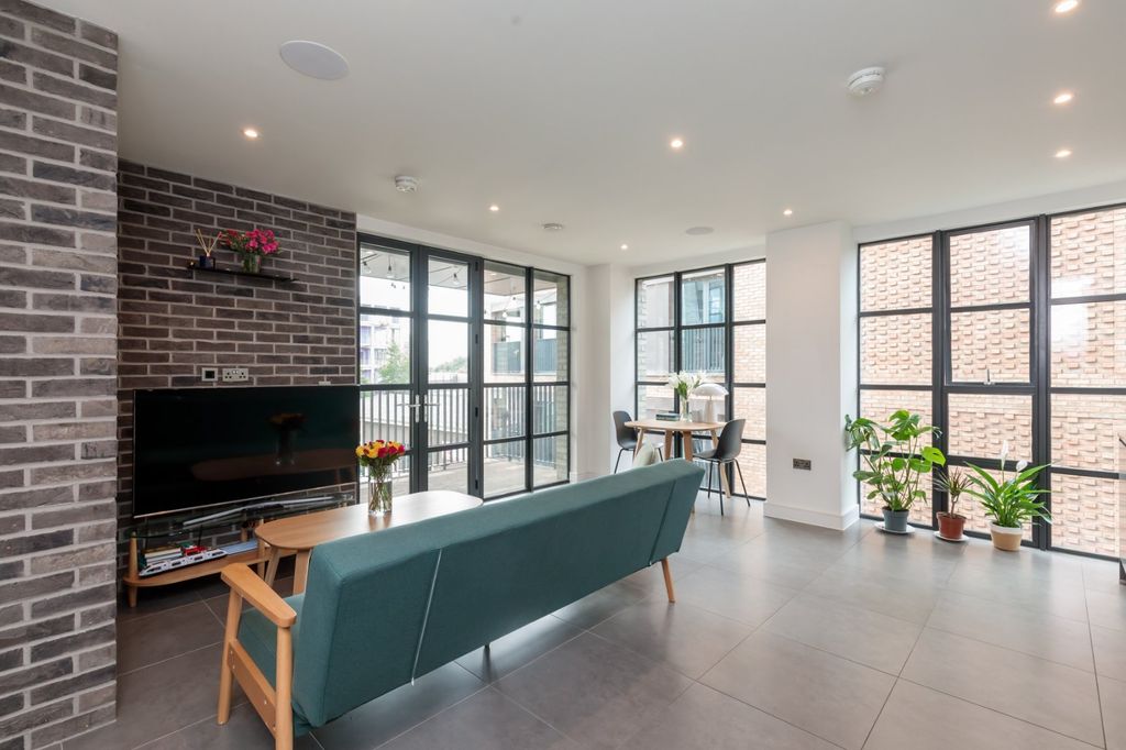 Property photo 3 of 18 Open Plan Living