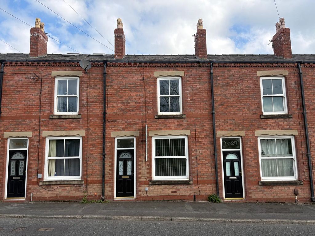 Property photo 1 of 9 Plank Lane
