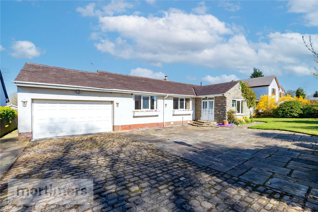 Property photo 1 of 31 Front External