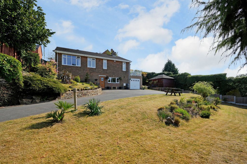 Property photo 1 of 38