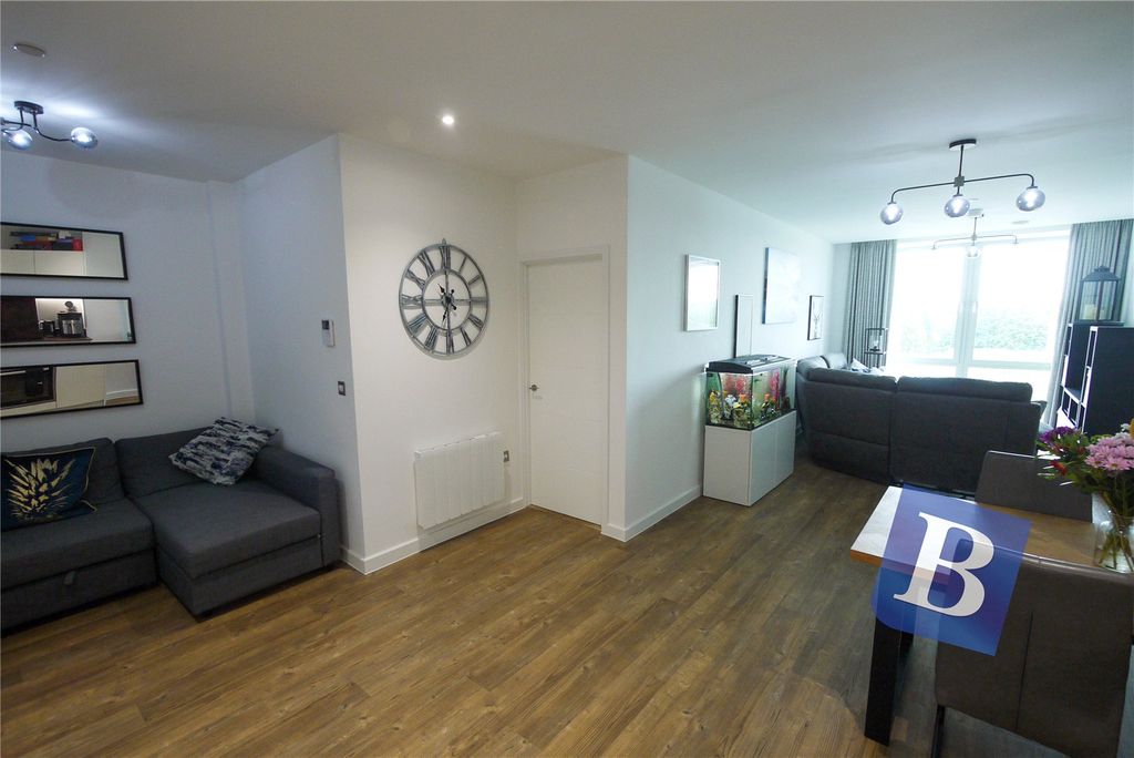Property photo 2 of 16 Picture No. 20