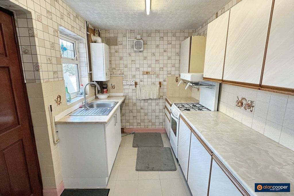 Property photo 3 of 13 3535265