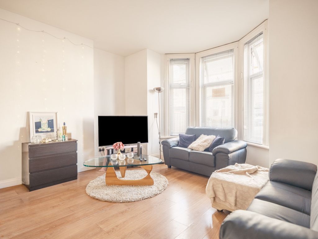 Property photo 1 of 8 5701370