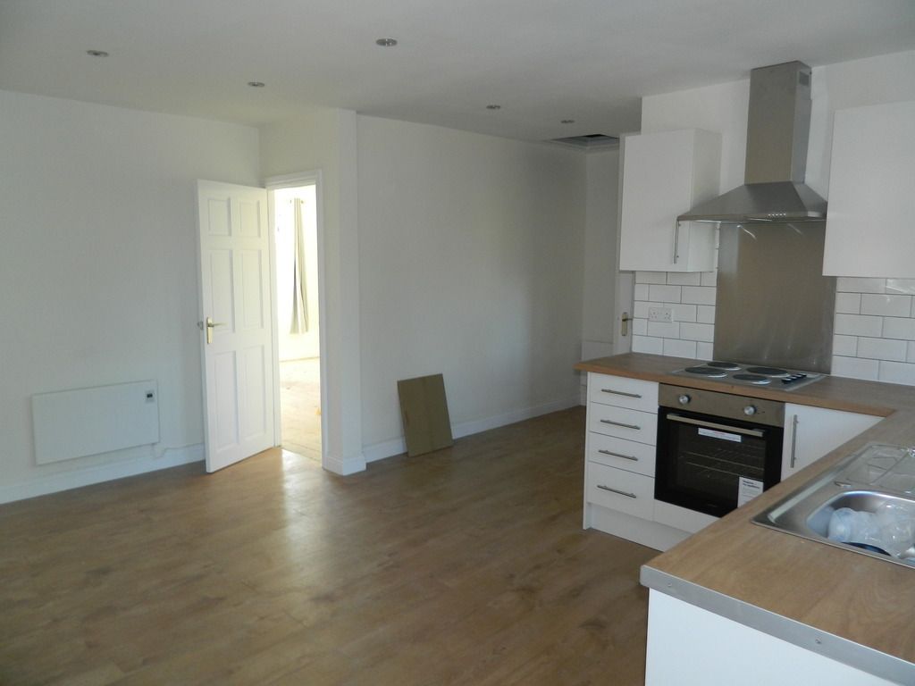 Property photo 2 of 6 Lounge/Kitchenette