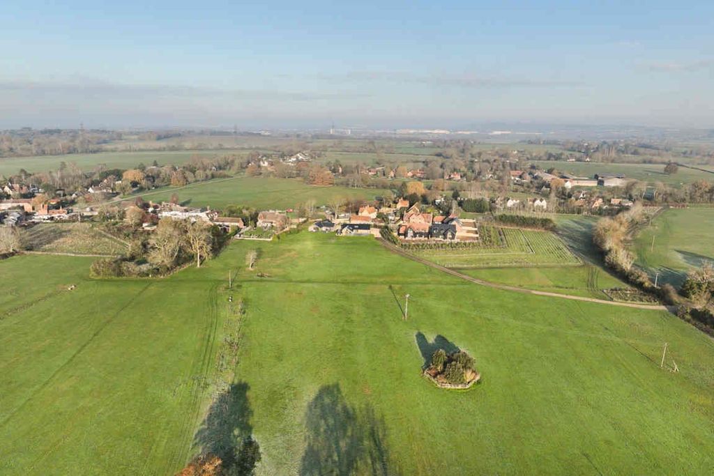 Property photo 1 of 23 Far Reaching Overhead View (Fileminimizer).Jpg