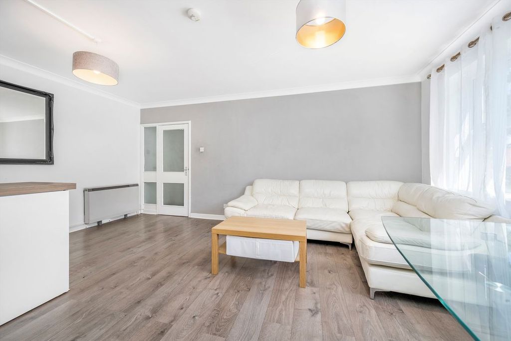 Property photo 2 of 5
