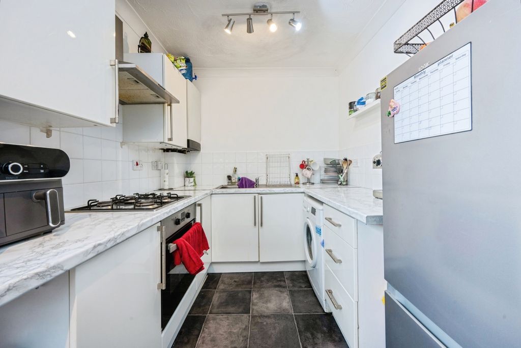 Property photo 2 of 14 Kitchen