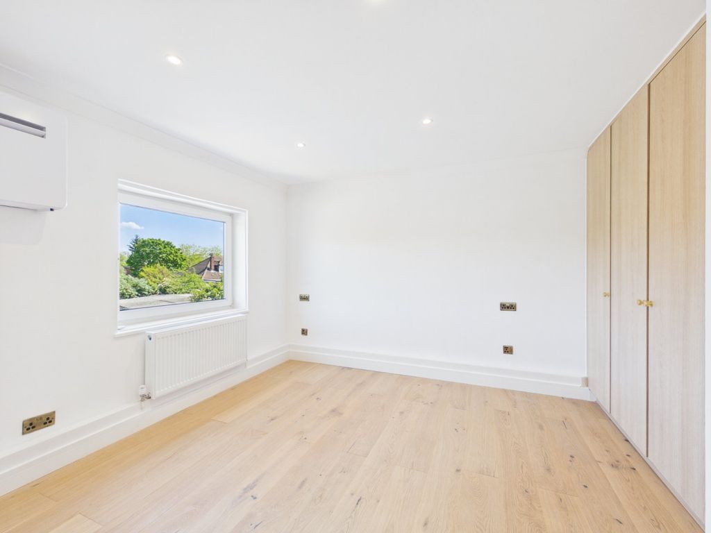 Property photo 3 of 11 Picture No. 04