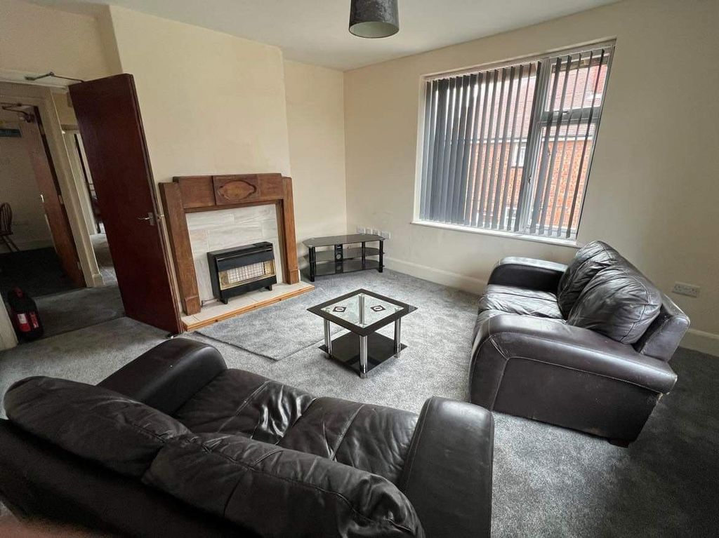 Property photo 3 of 24