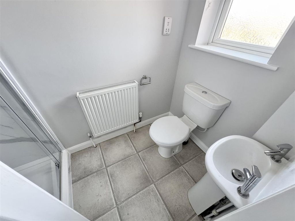 Property photo 2 of 14 4E0F5C63-1Aeb-4558-A7Fa-72CD9E2D32C9.Jpg