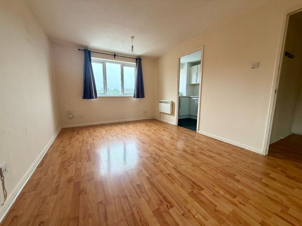 Property photo 2 of 6 5184662