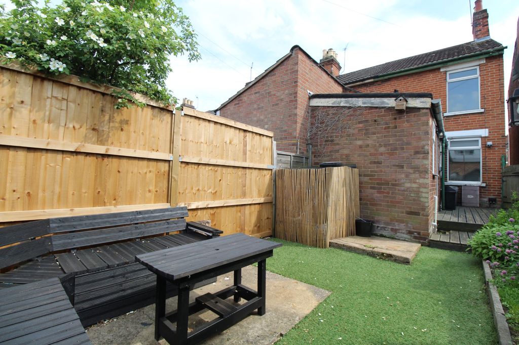 Property photo 2 of 13