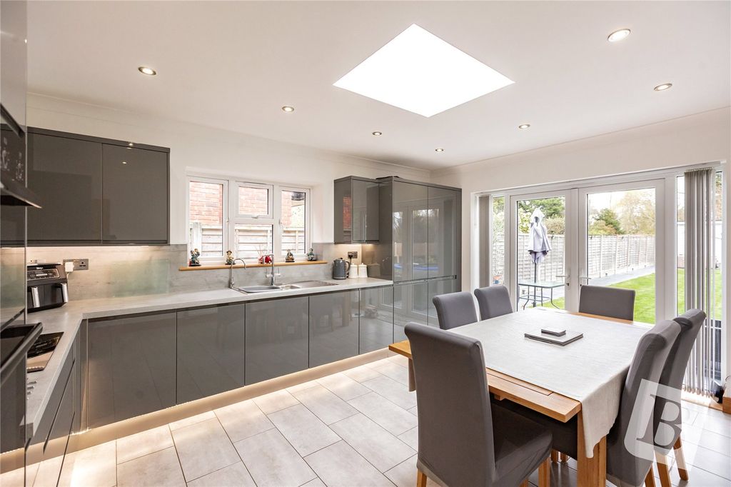 Property photo 1 of 21 Kitchen/Diner