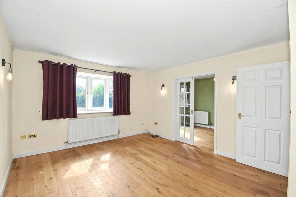 Property photo 2 of 22