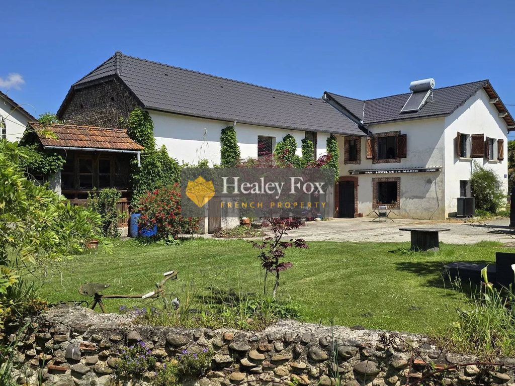 Property photo 1 of 16