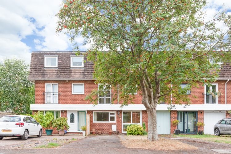 Property photo 1 of 8 198663