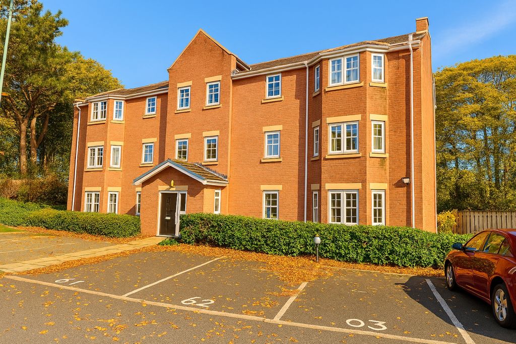 Property photo 1 of 7 Designer (42)