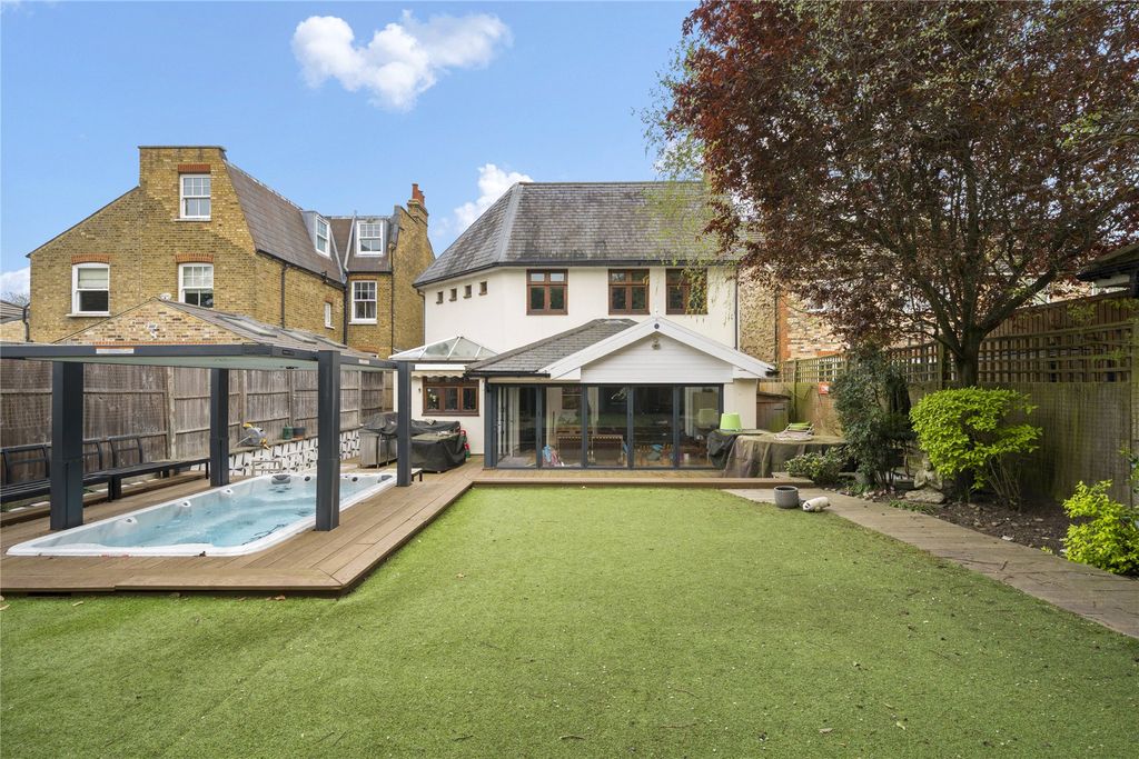 Property photo 2 of 31 Picture No. 07