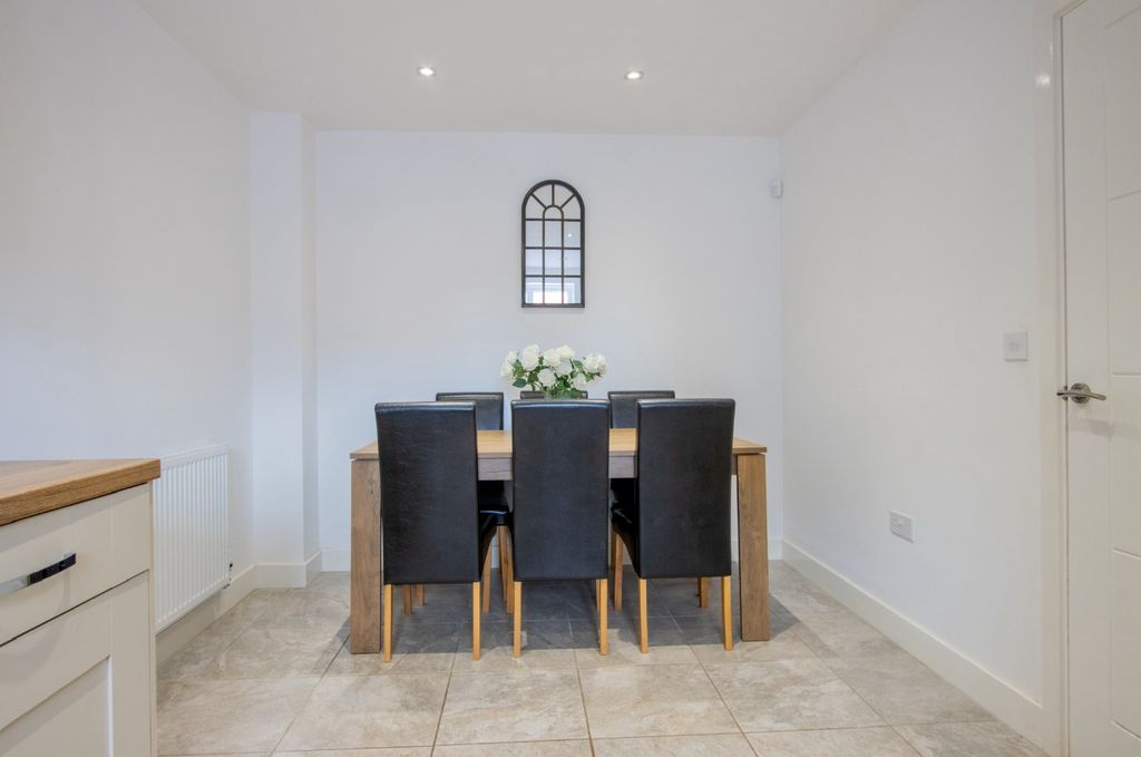 Property photo 2 of 32 Dining Space