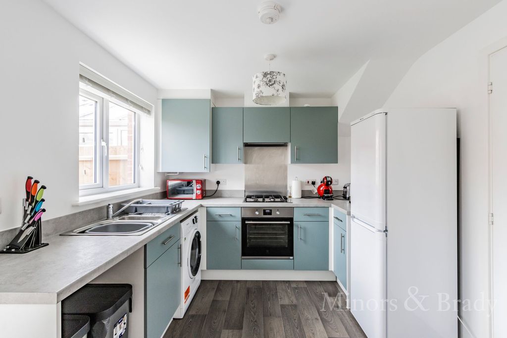 Property photo 2 of 14