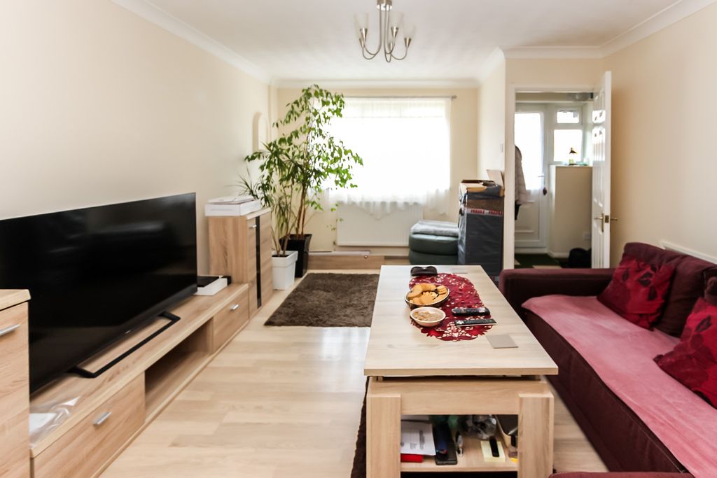 Property photo 2 of 7 Lounge