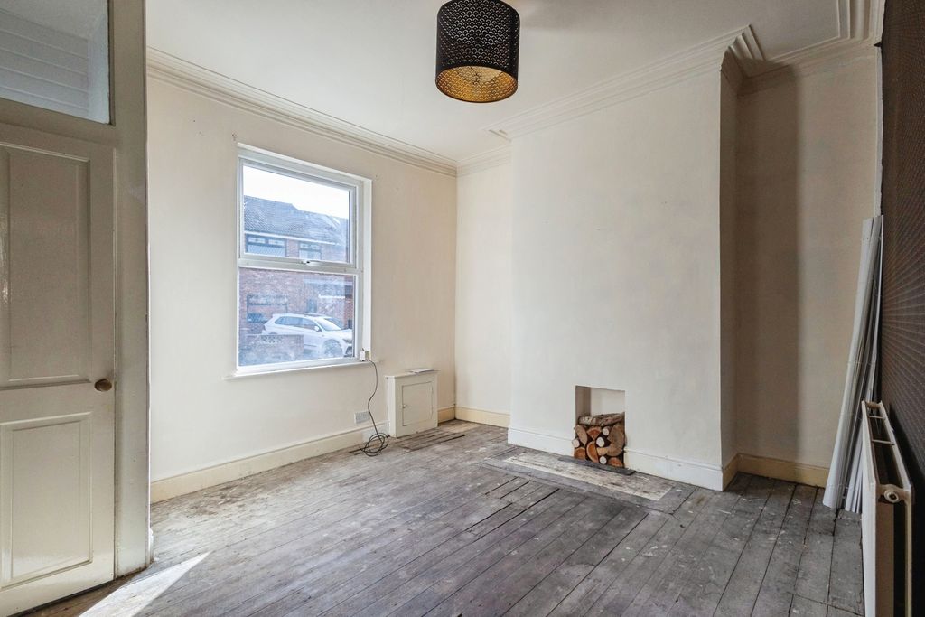 Property photo 3 of 25 Pbox-Img.Jpg
