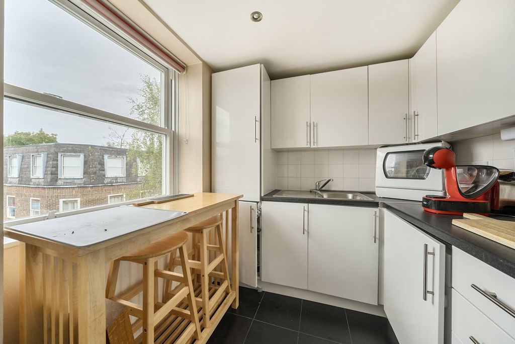 Property photo 3 of 18 1342966-4-68A6Fac...