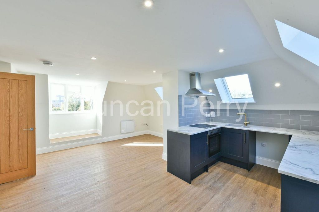 Property photo 2 of 11 9Ajcgsfq.Jpeg