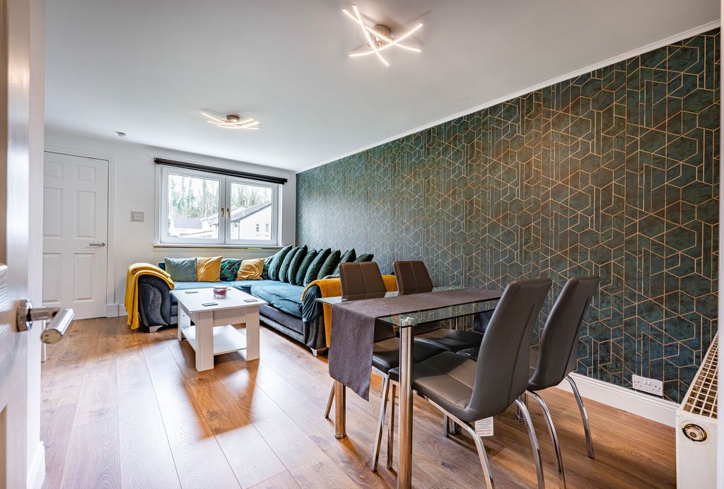 Property photo 3 of 28