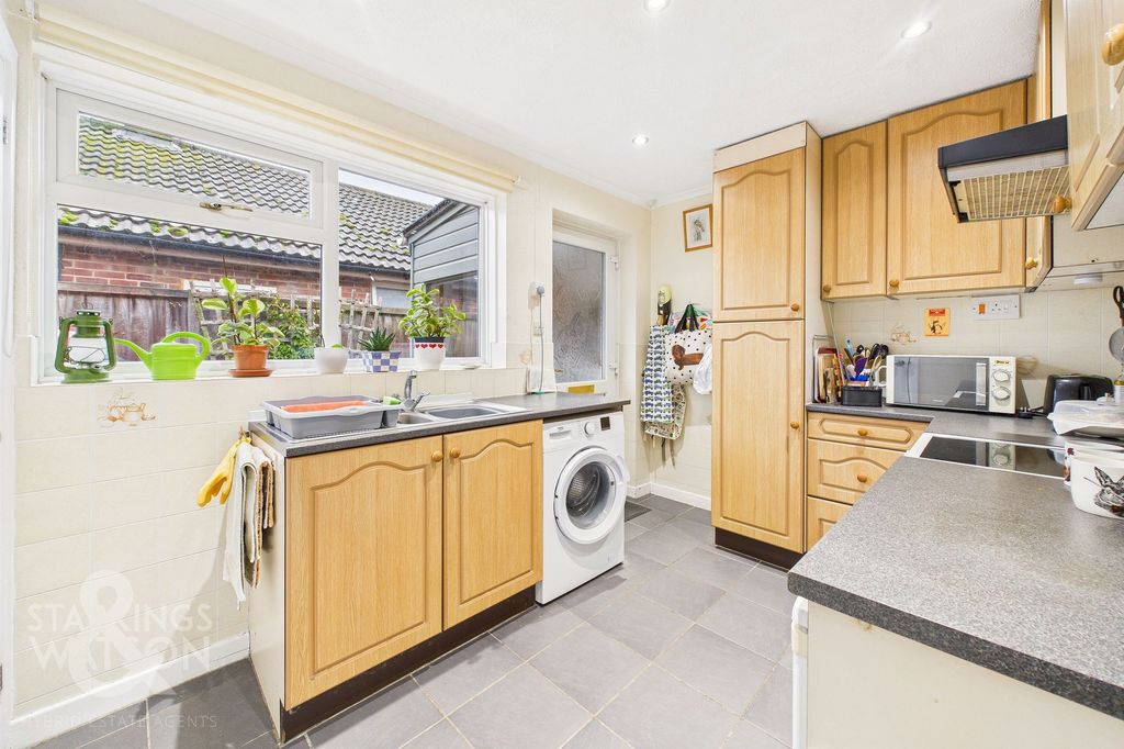 Property photo 3 of 23