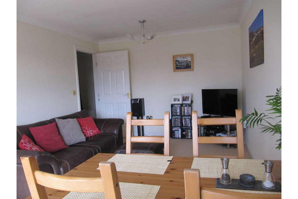 Property photo 2 of 21