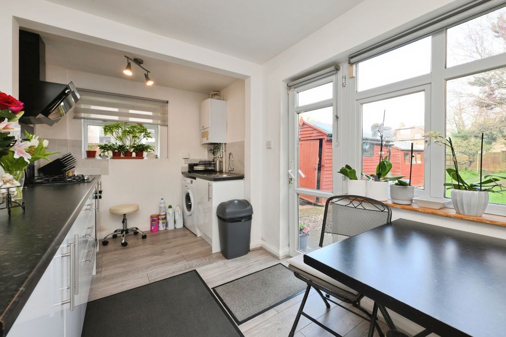 Property photo 3 of 14 Pbox-Img.Jpg