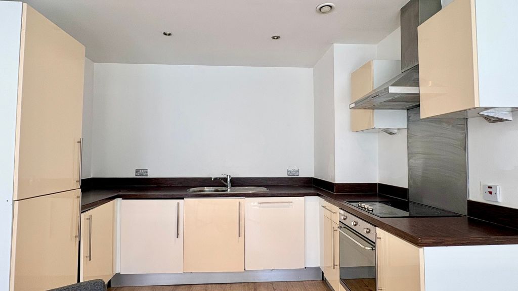 Property photo 2 of 20 Kitchen
