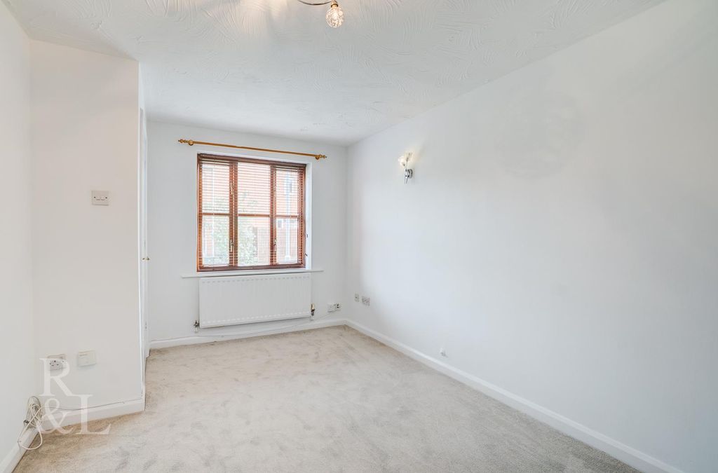 Property photo 2 of 12 Batched  (12).Jpg