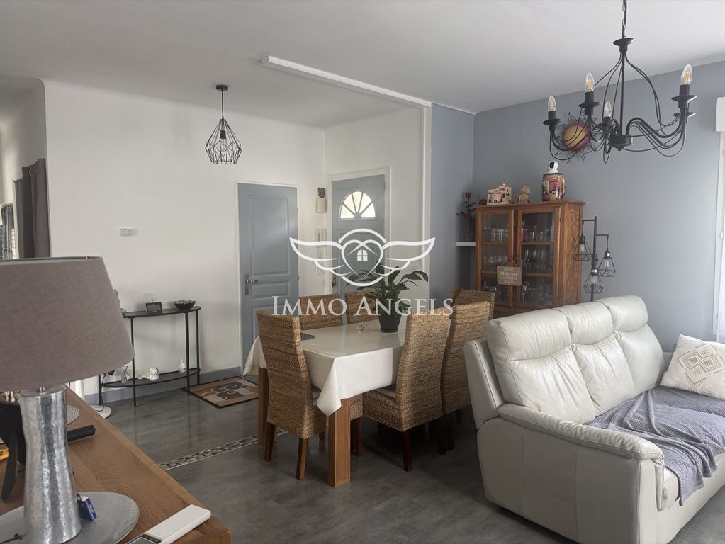 Property photo 1 of 6 Saint-Gély-Du-Fesc Elegant 4-Room Apartment Of 83 m² With Private Garden
