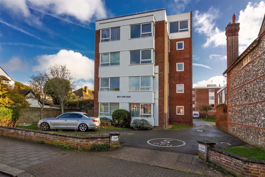 Property photo 1 of 11 For Sale By Aspire Residential - West View Court