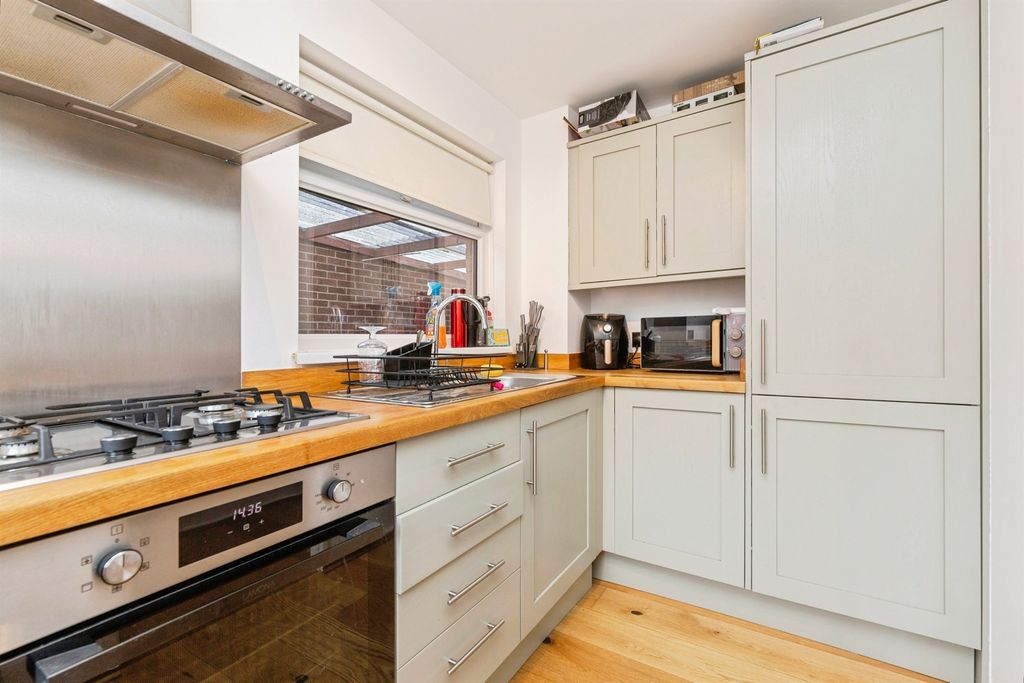 Property photo 3 of 15