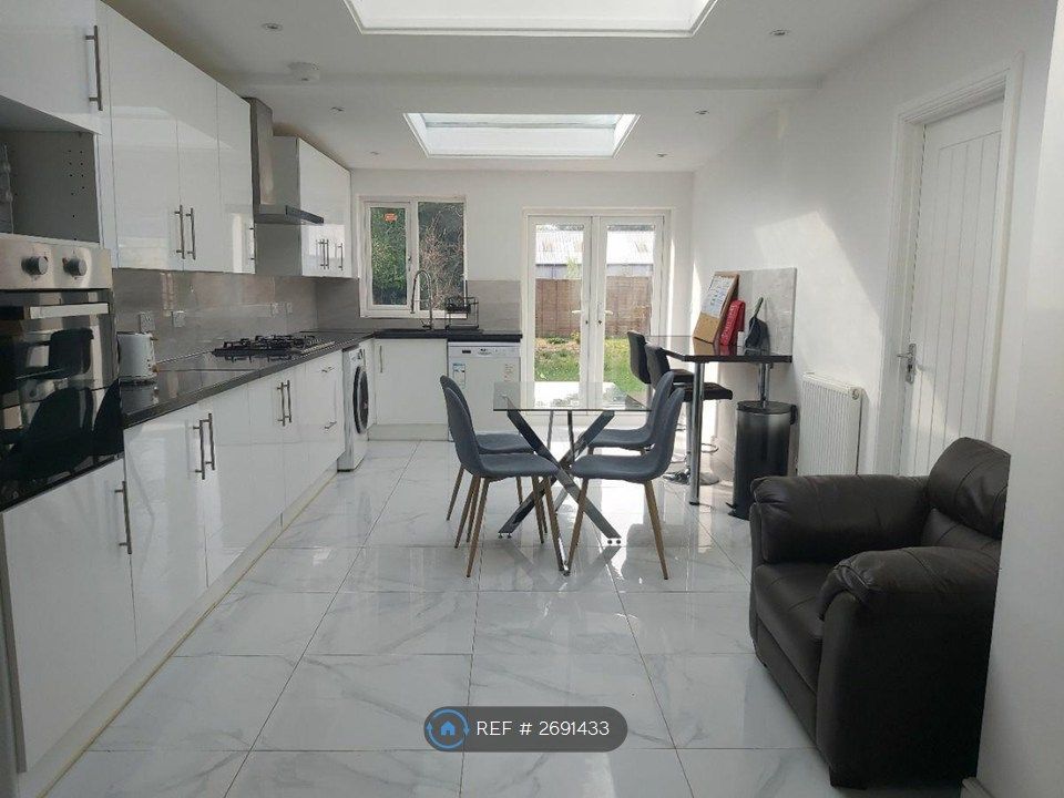 Property photo 1 of 11 Open Plan Kitchen/Diner