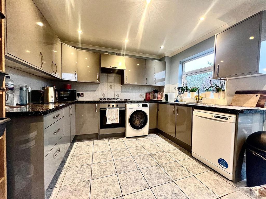 Property photo 2 of 17 Petworth Way 42 (6).Jpeg