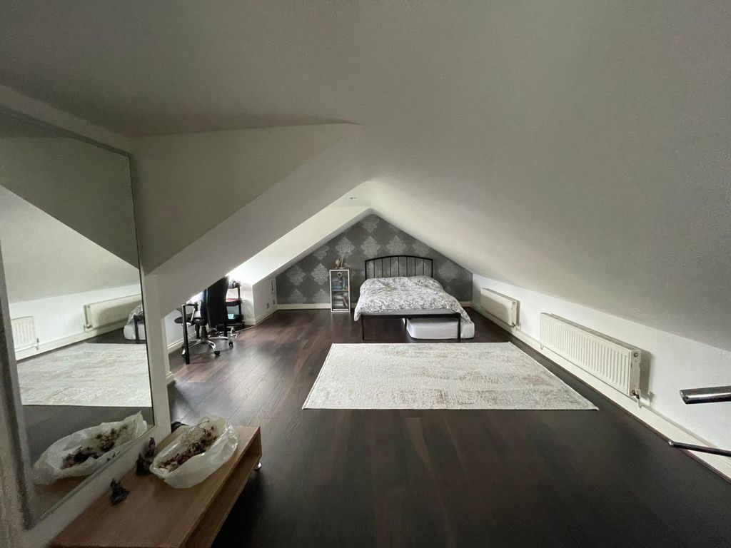 Additional image 27 of 5 bed terraced house to rentLodge Close, Chigwell IG7